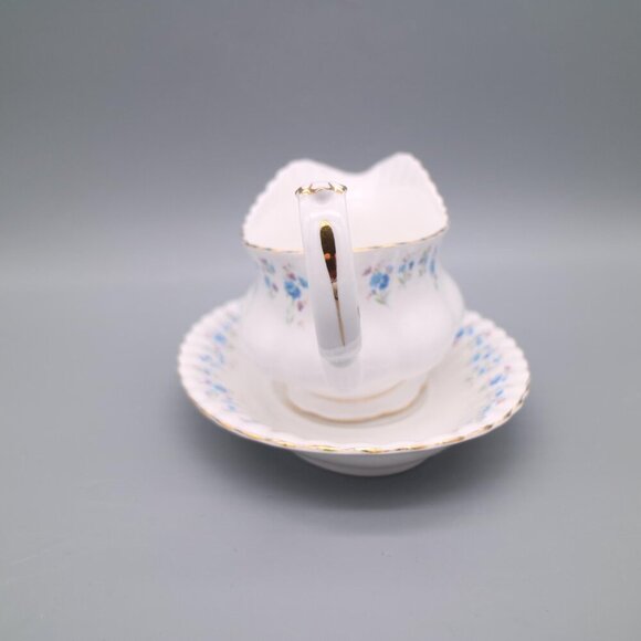 Vintage Royal Albert Memory Lane Gravy Boat & Underplate - Picture 5 of 6